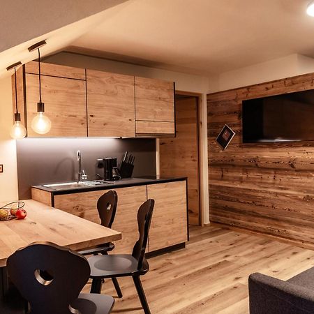 Appartement- Und Wellnesshotel Winkler Фалцес Екстериор снимка