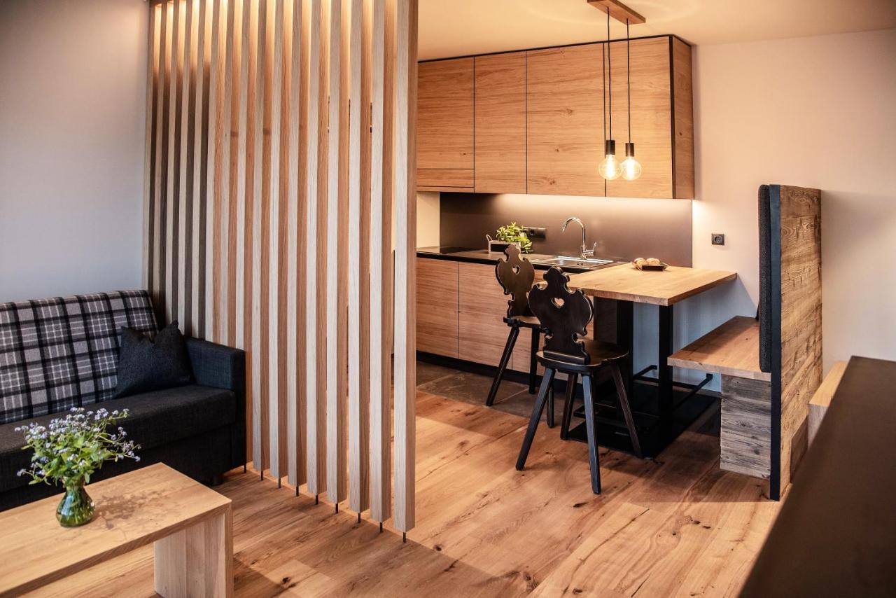Appartement- Und Wellnesshotel Winkler Фалцес Екстериор снимка