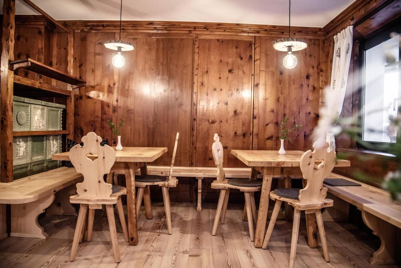 Appartement- Und Wellnesshotel Winkler Фалцес Екстериор снимка