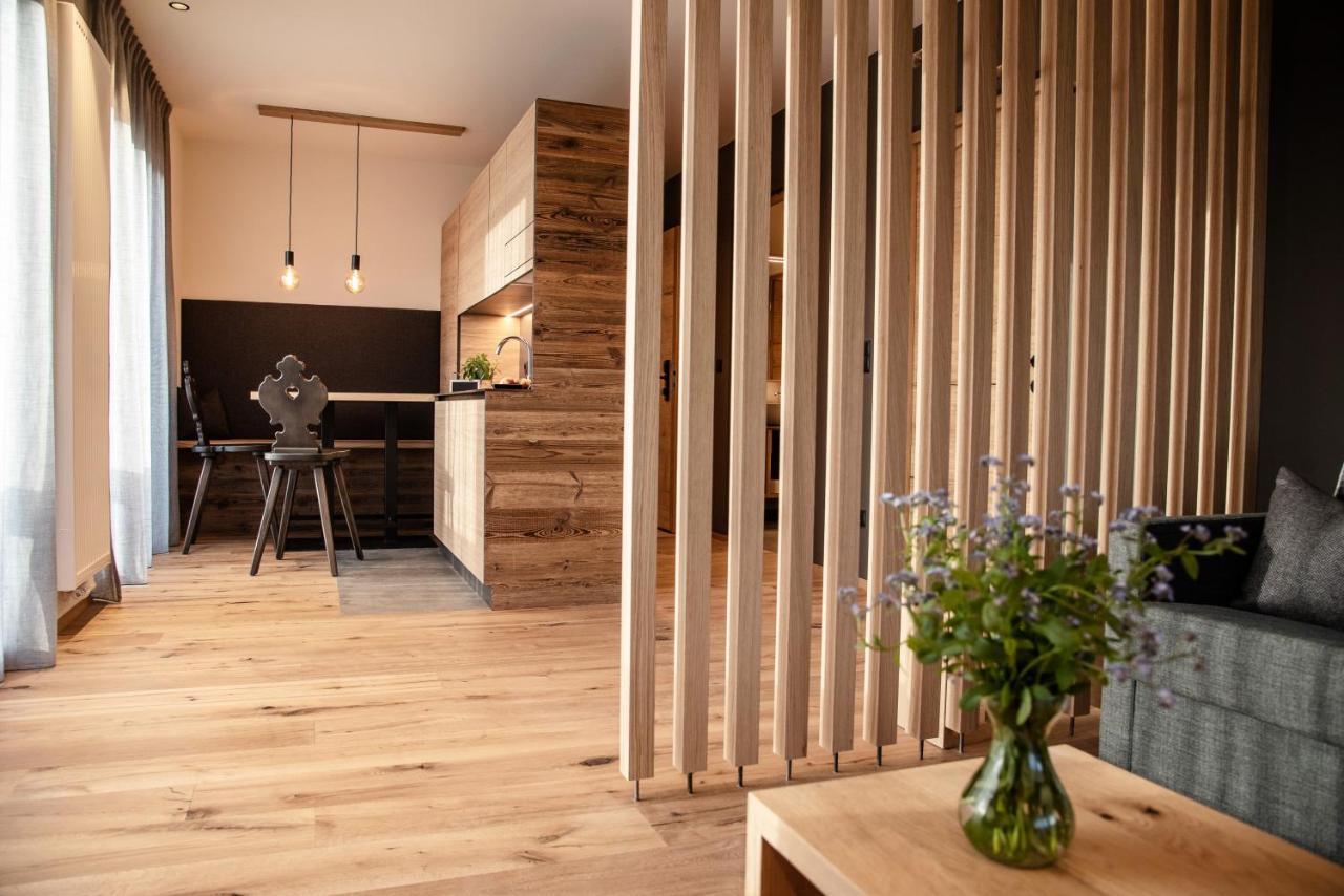 Appartement- Und Wellnesshotel Winkler Фалцес Екстериор снимка