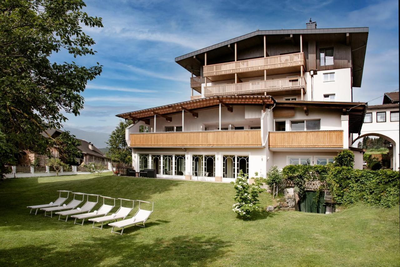 Appartement- Und Wellnesshotel Winkler Фалцес Екстериор снимка